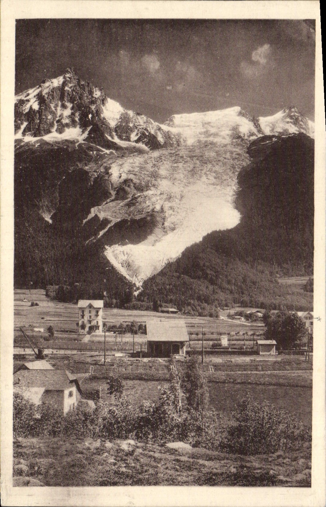 CPA Chamonix Village et Glacier des Bossons 