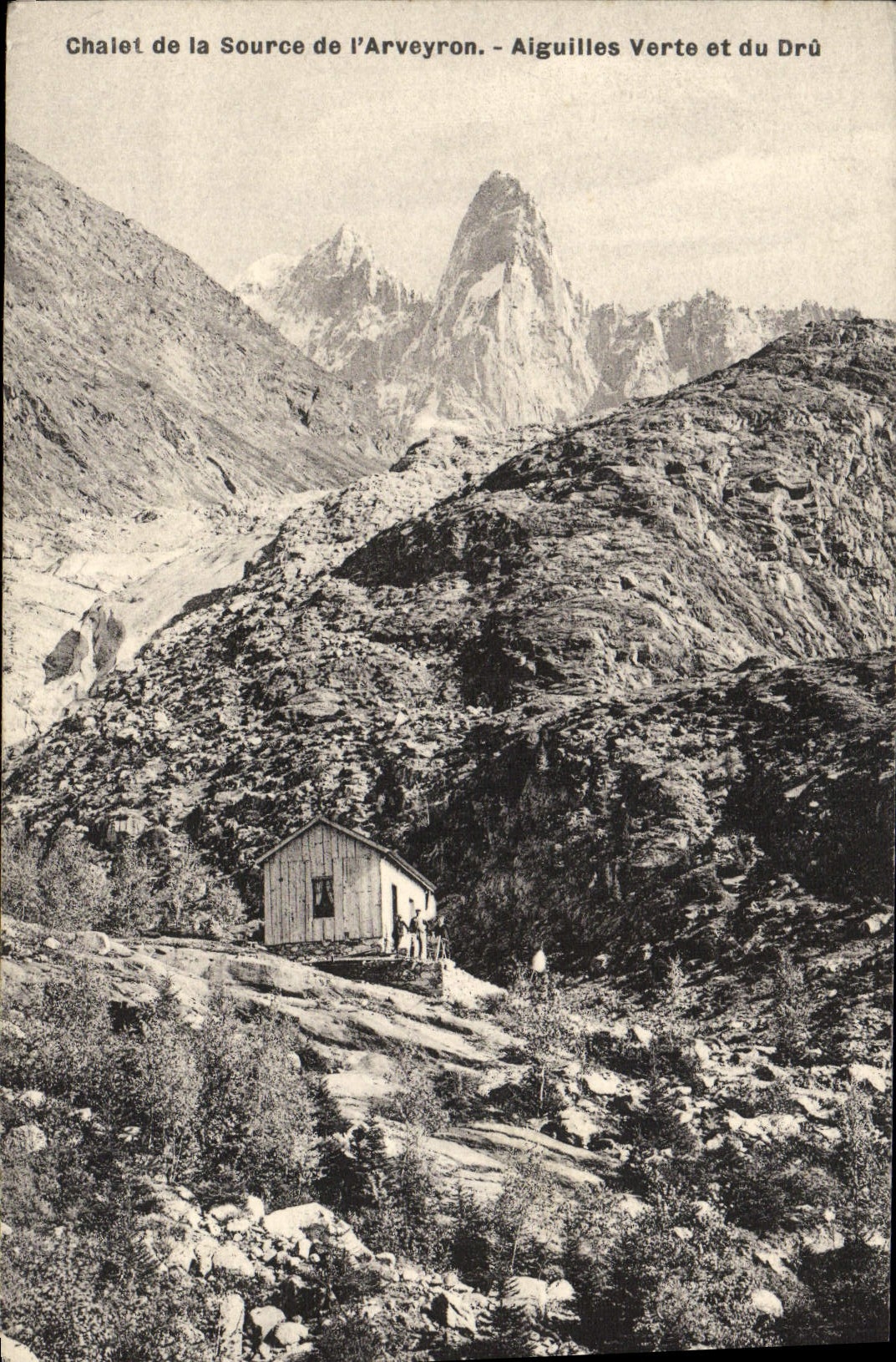 Cabaña del país de la POSTAL de la VENDIMIA del cource verde de las agujas de Arveyron y grueso