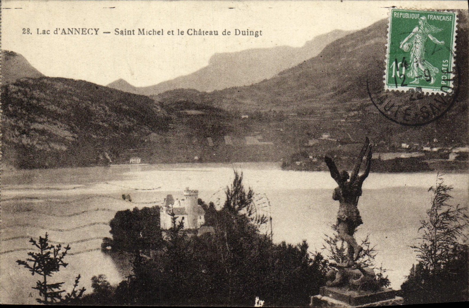 CPA Annecy Saint Michel et le Chateau de Duingt