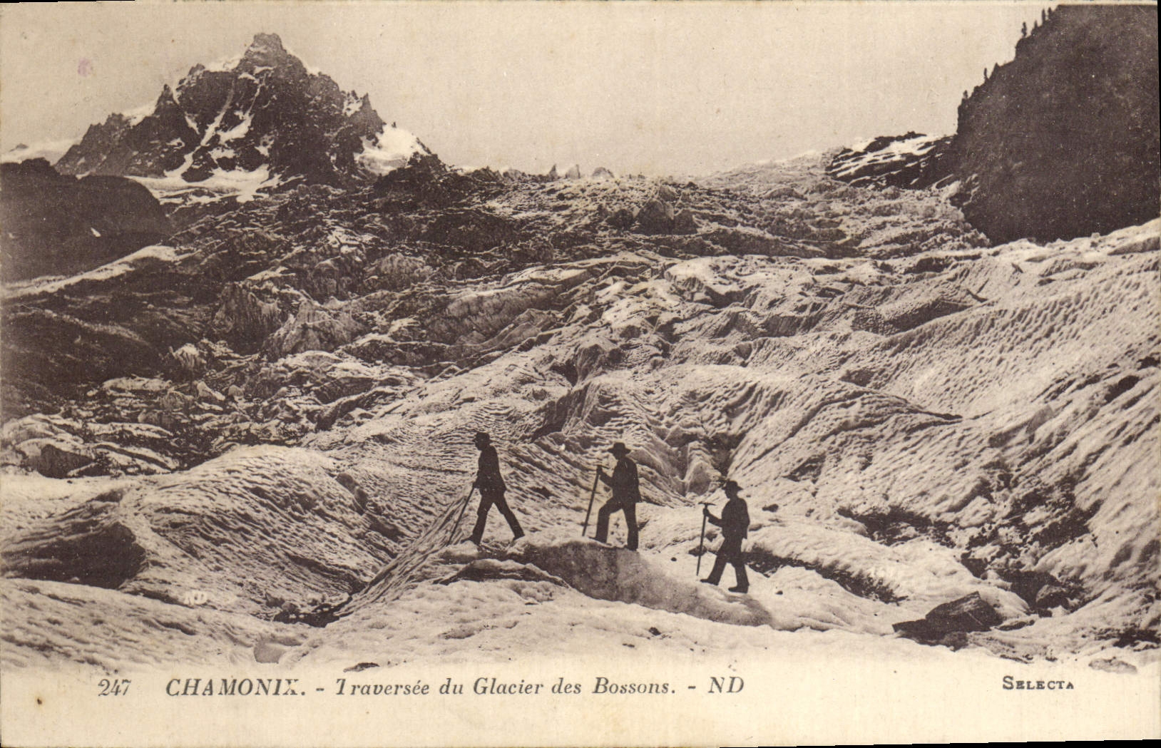 CPA Chamonix Traversee du Glacier des Bossons Alpinisme