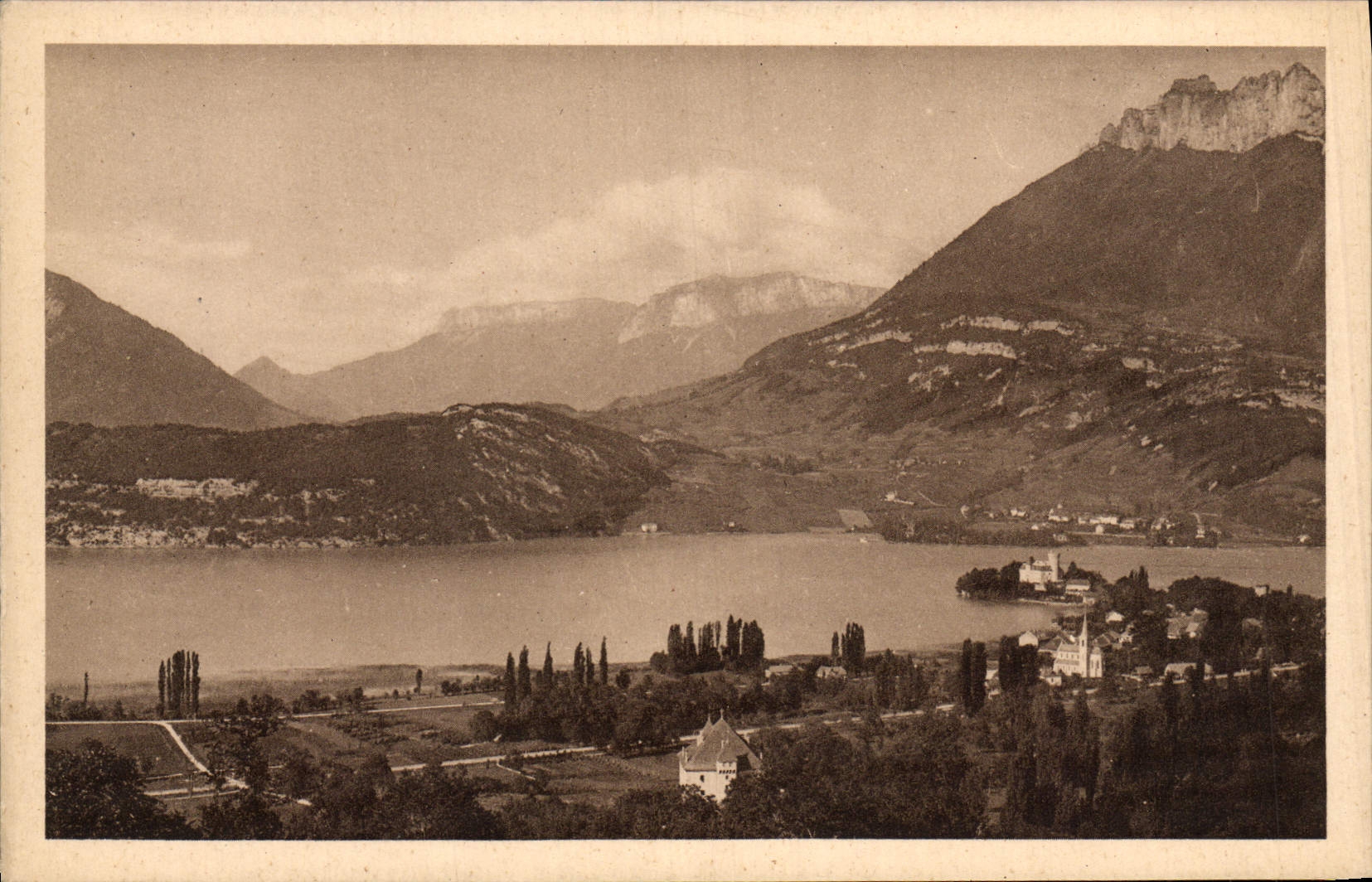 CPA Annecy Duingt L'Eglise Le Chateau Et Talloires