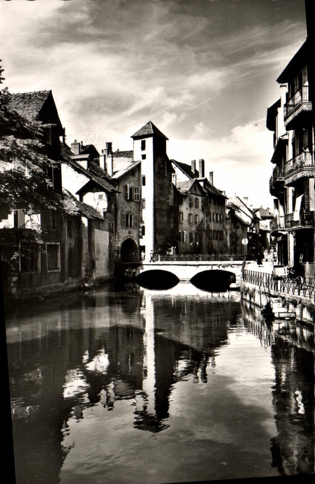 CPM Annecy Vieux Quartiers Le Canal du Thiou Pont Morens