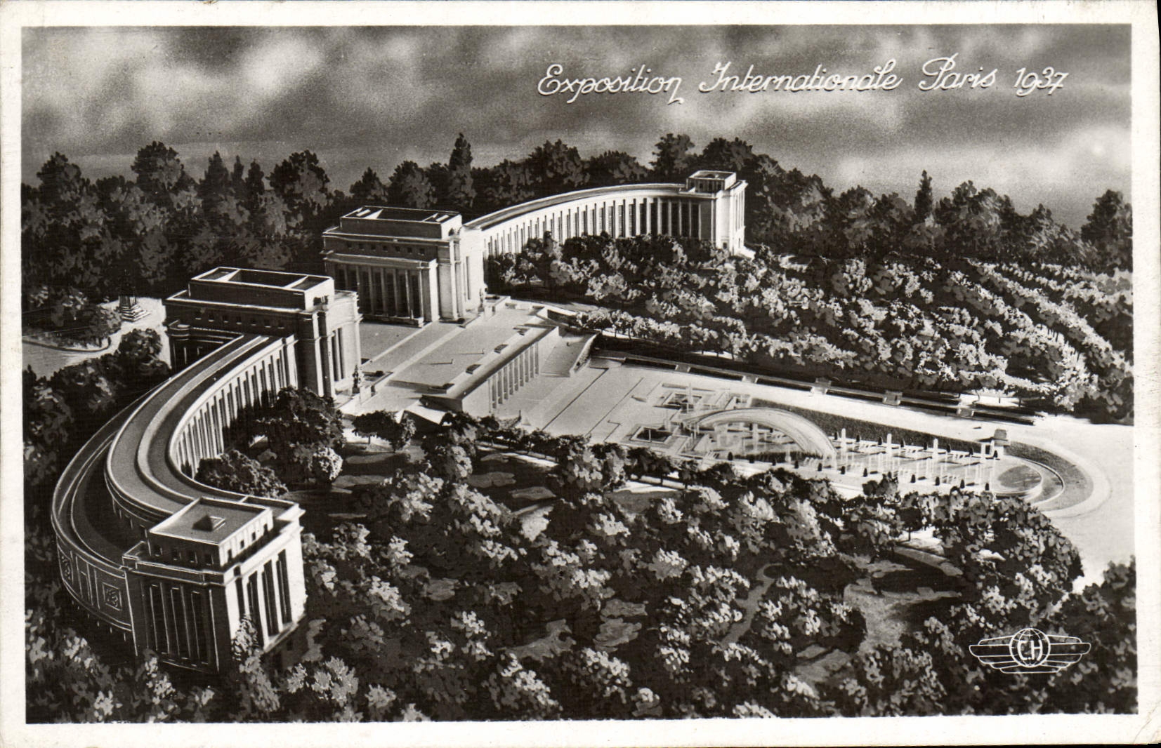 VINTAGE POSTCARD Paris International exhibition 1937 the Palate Of Trocadero And Basins