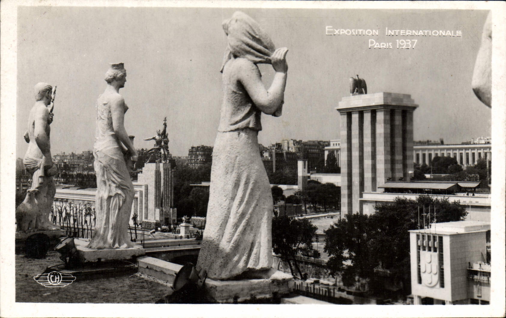 CPA Paris Exposition internationale 1937 Vue generale prise du pavillon d'Italie