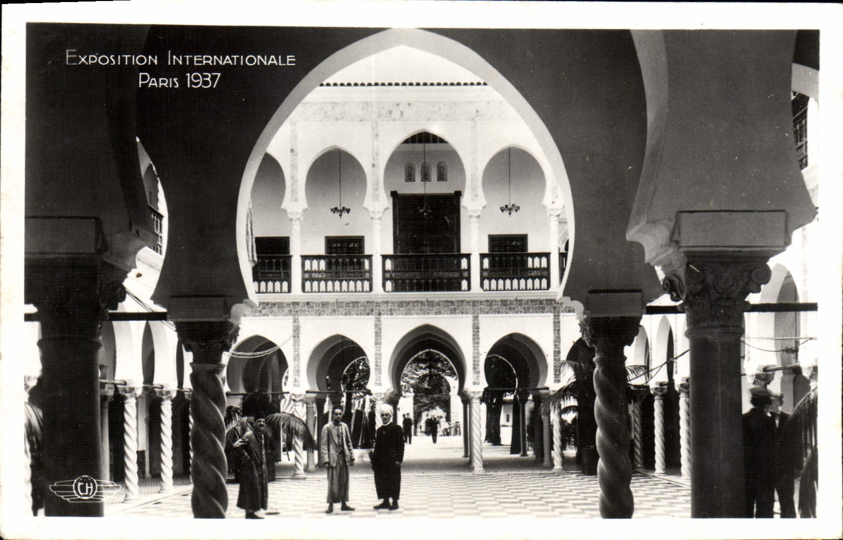 VINTAGE POSTCARD Paris International exhibition 1937 Algeria Court dallee