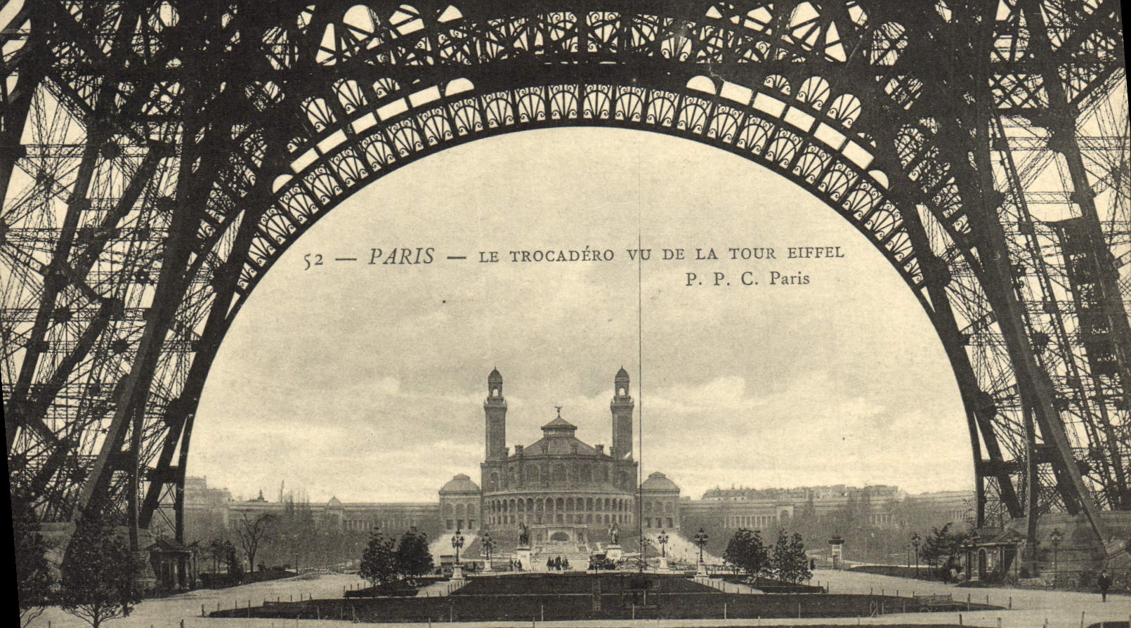 VINTAGE POSTCARD Paris Trocadero seen of the Eiffel Tower