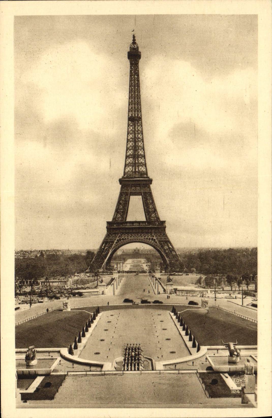 CPA Paris La Tour Eiffel 