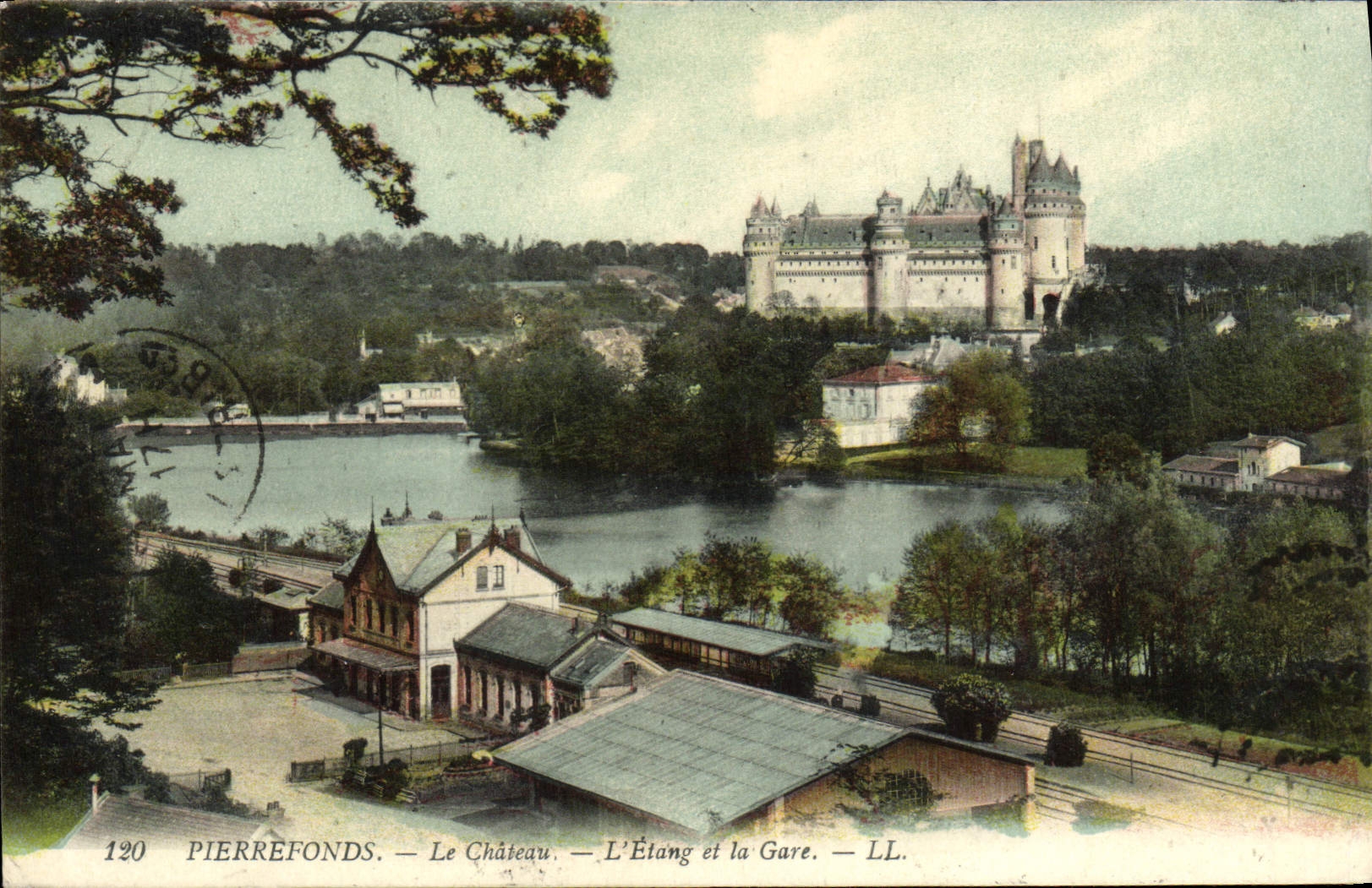 CPA Pierrefonds Le Chateau L'Etang et la Gare