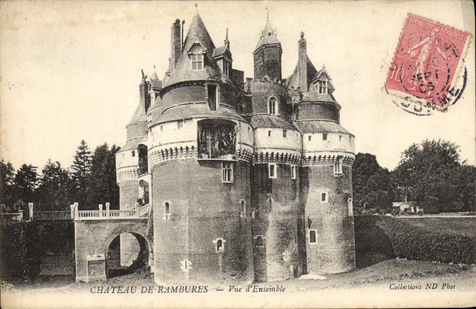 CPA Chateau De Rambures Vue d'Ensemble