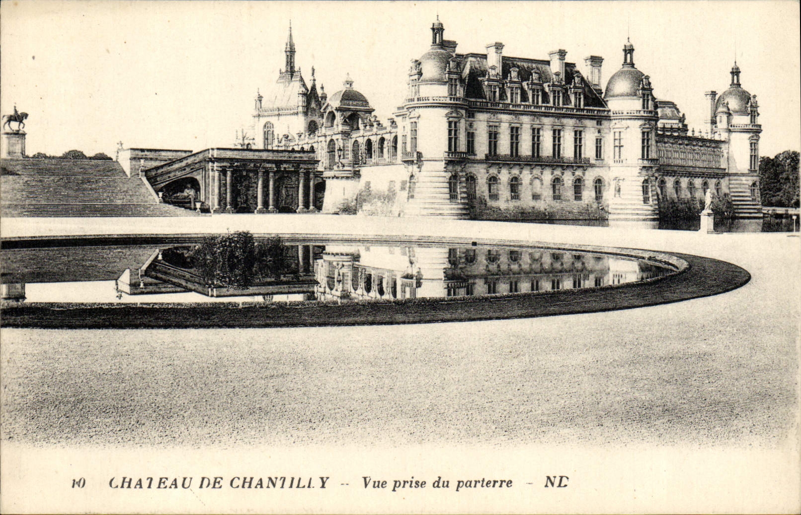 CPA Chateau de Chantilly Vue prise du parterre