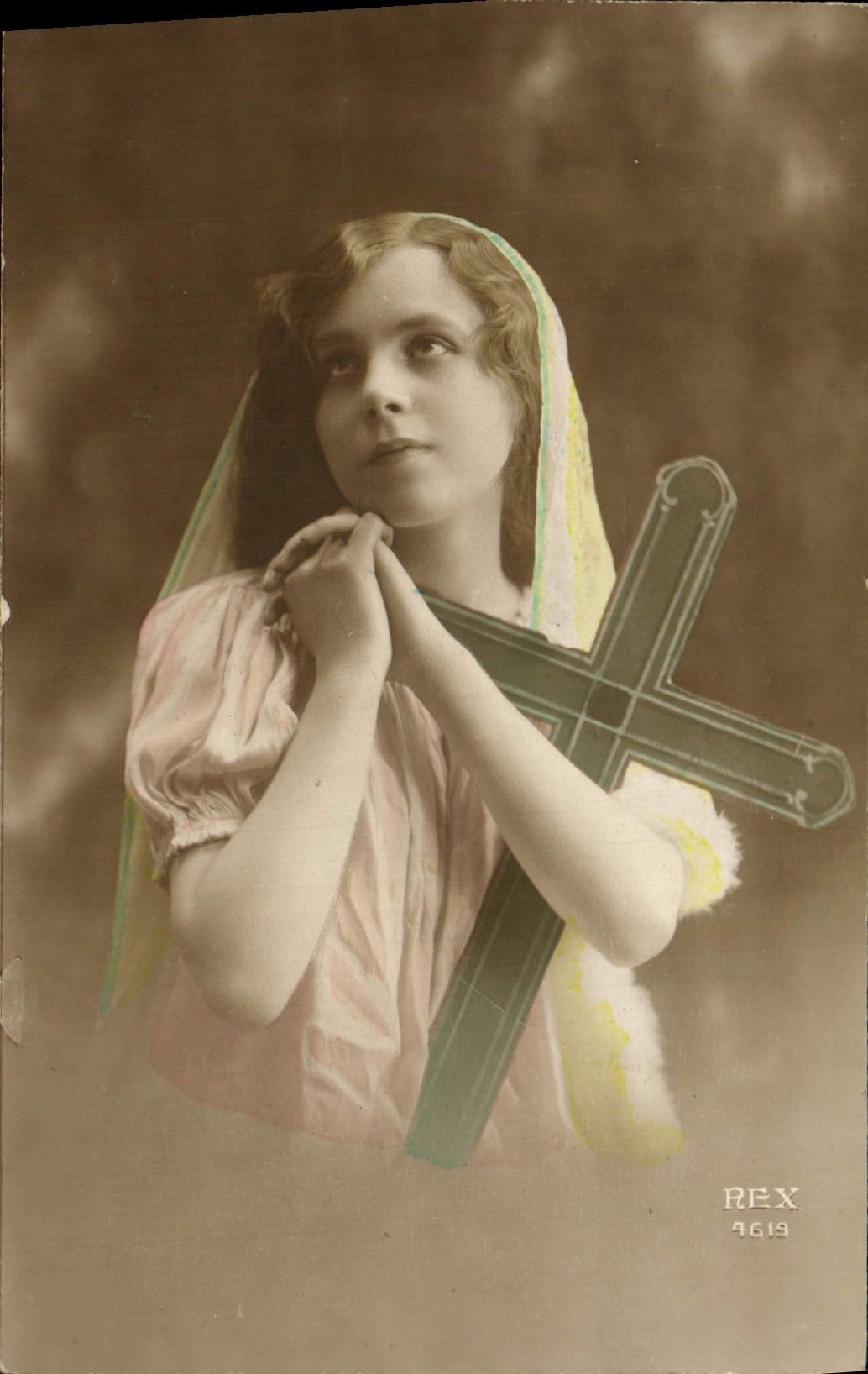CPA Fantaisie Enfant Croix