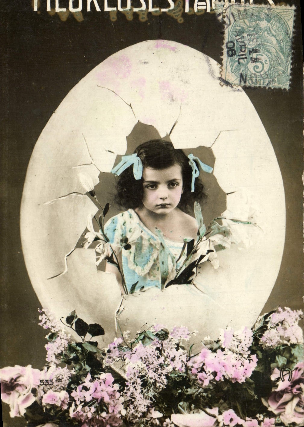 CPA Fantaisie Enfant Paques Oeuf