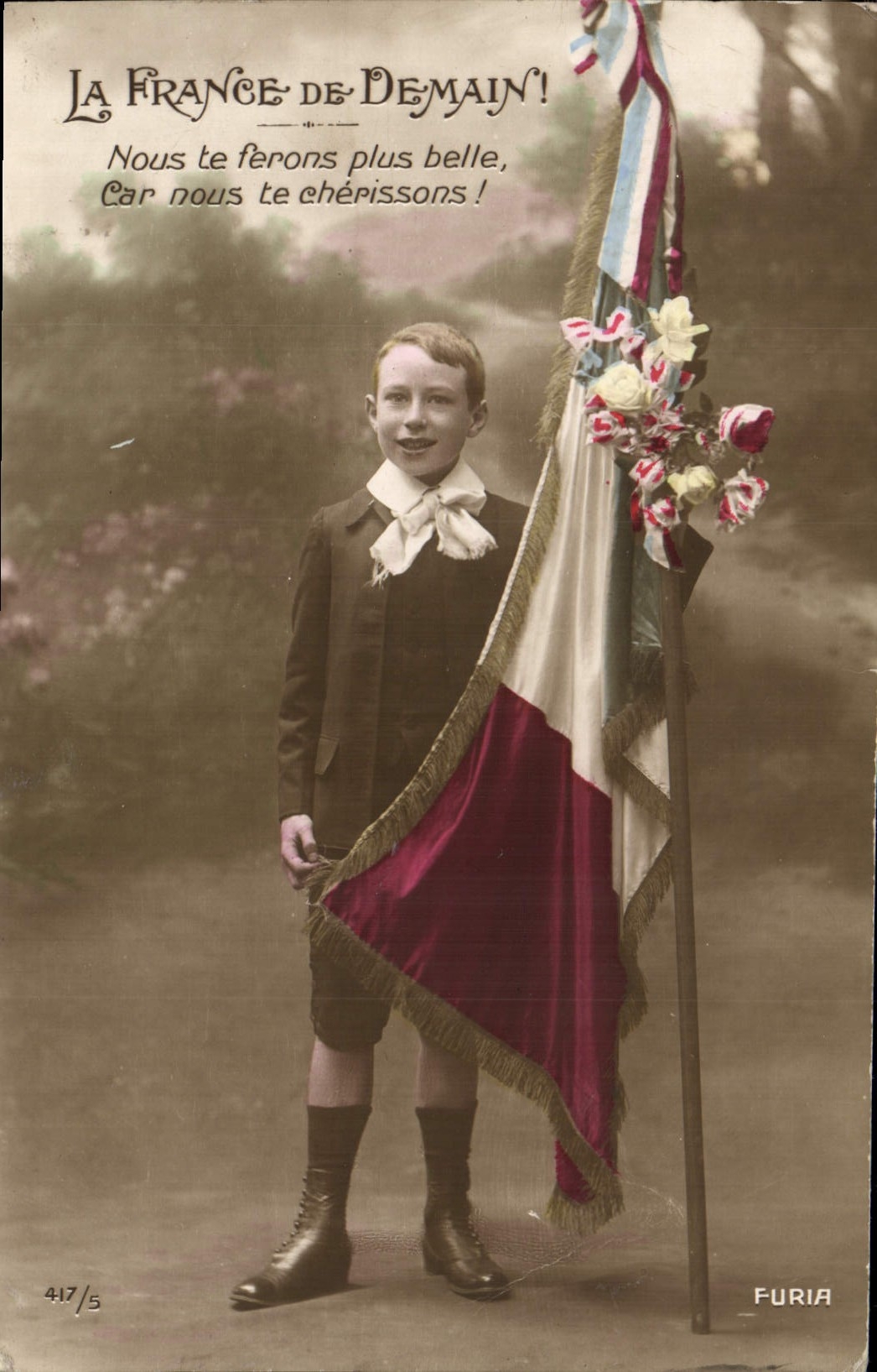 CPA La France De Demain Enfant Drapeau