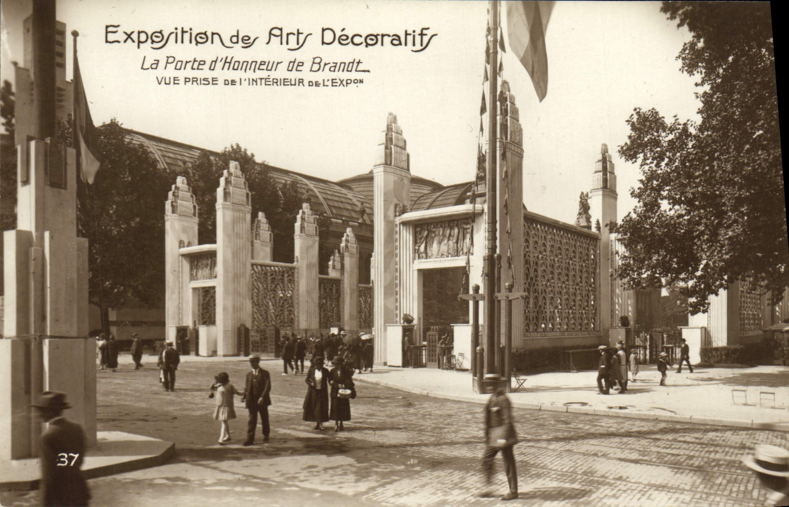 Feria de la POSTAL de la VENDIMIA de artes decorativos la puerta del honor de Brandt