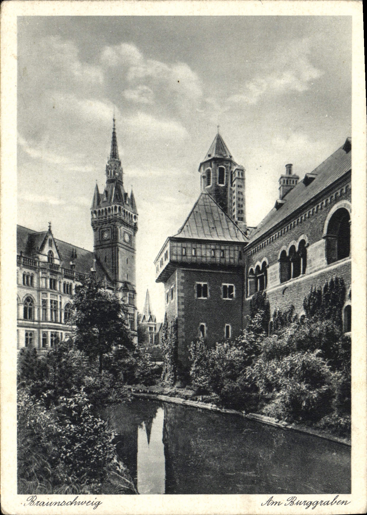 VINTAGE POSTCARD Brauschweig