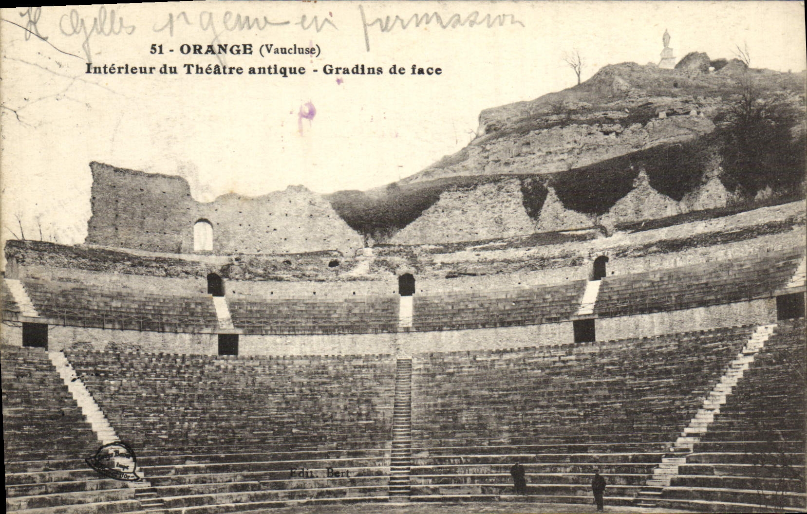 Interior anaranjado de la POSTAL de la VENDIMIA de los pasos antiguos del teatro de la cara