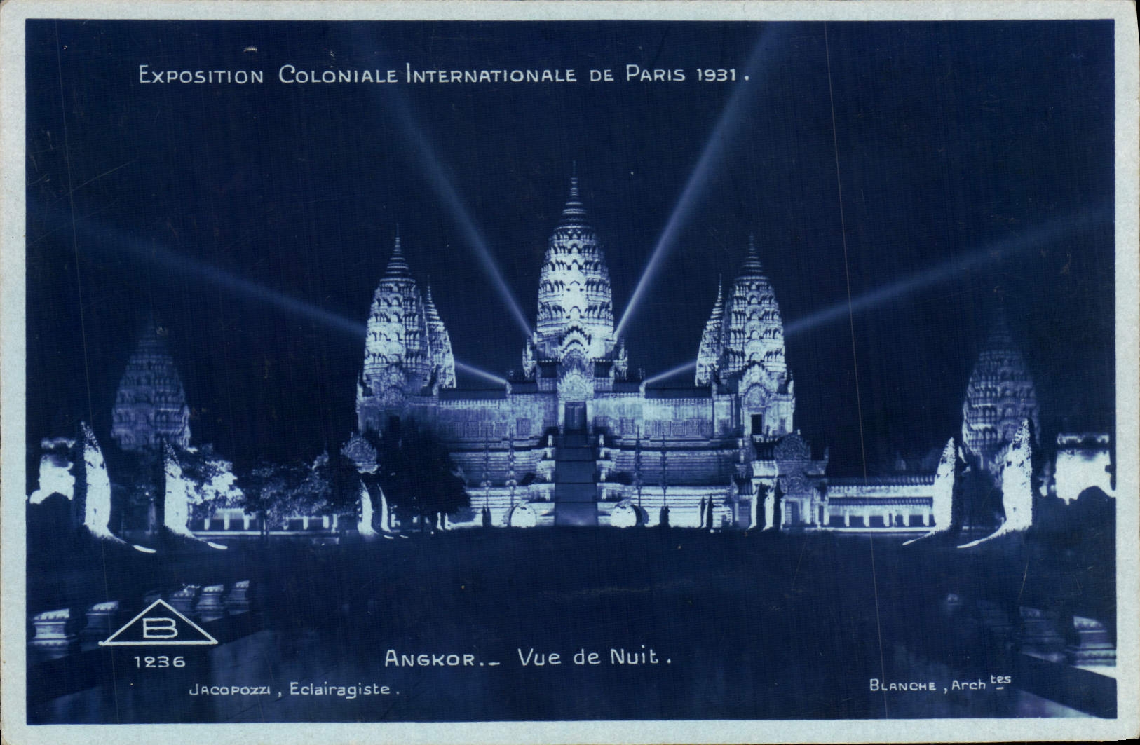 CPA Exposition Coloniale Internationale de Paris 1931 Angkor Vue de nuit