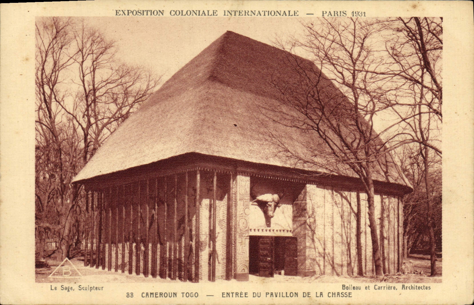 CPA Exposition Coloniale Internationale Paris 1931 Cameroun Togo Entree du pavillon de la chasse