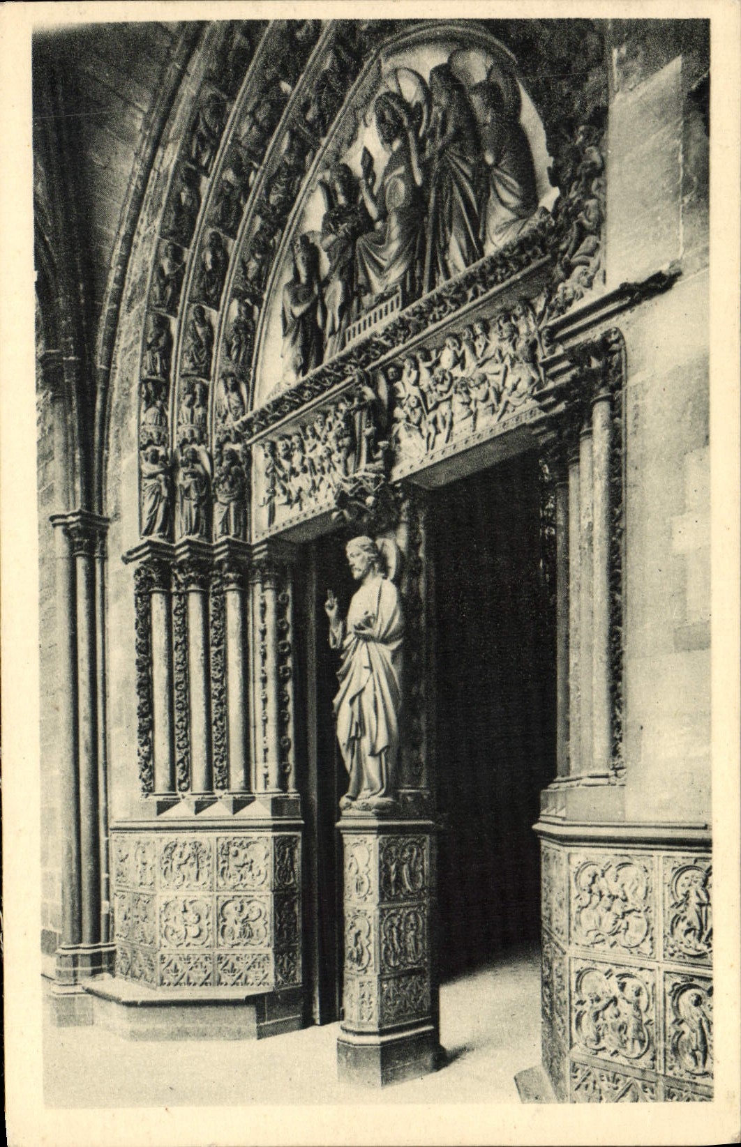 CPA Paris La Sainte Chapelle Portail De La Chapelle Haute