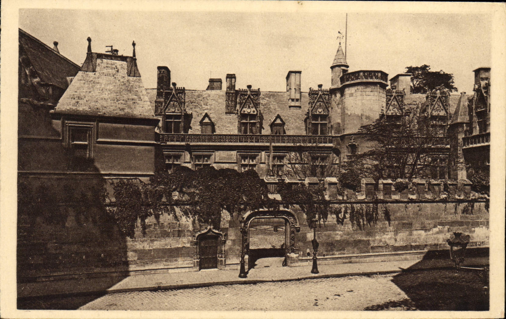 CPA Paris Musee De Cluny