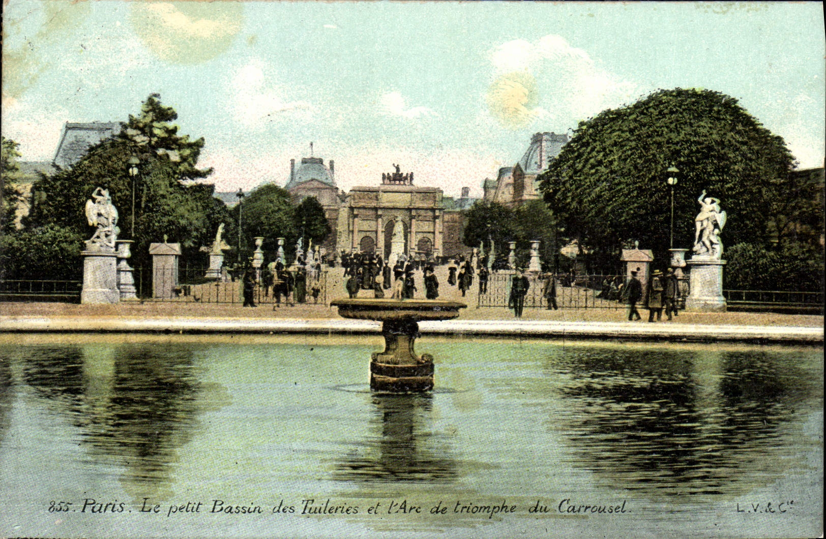 VINTAGE POSTCARD Paris the Small Basin Of Tileries And Arc de Triomphe Of the Carousel