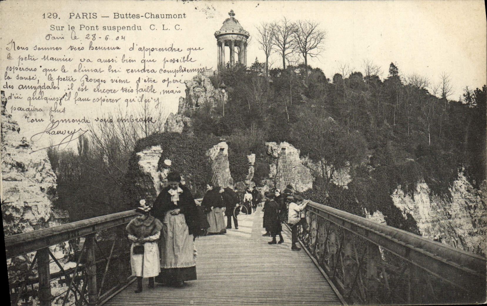 VINTAGE POSTCARD Paris Chaumont Hillocks On the Suspended bridge
