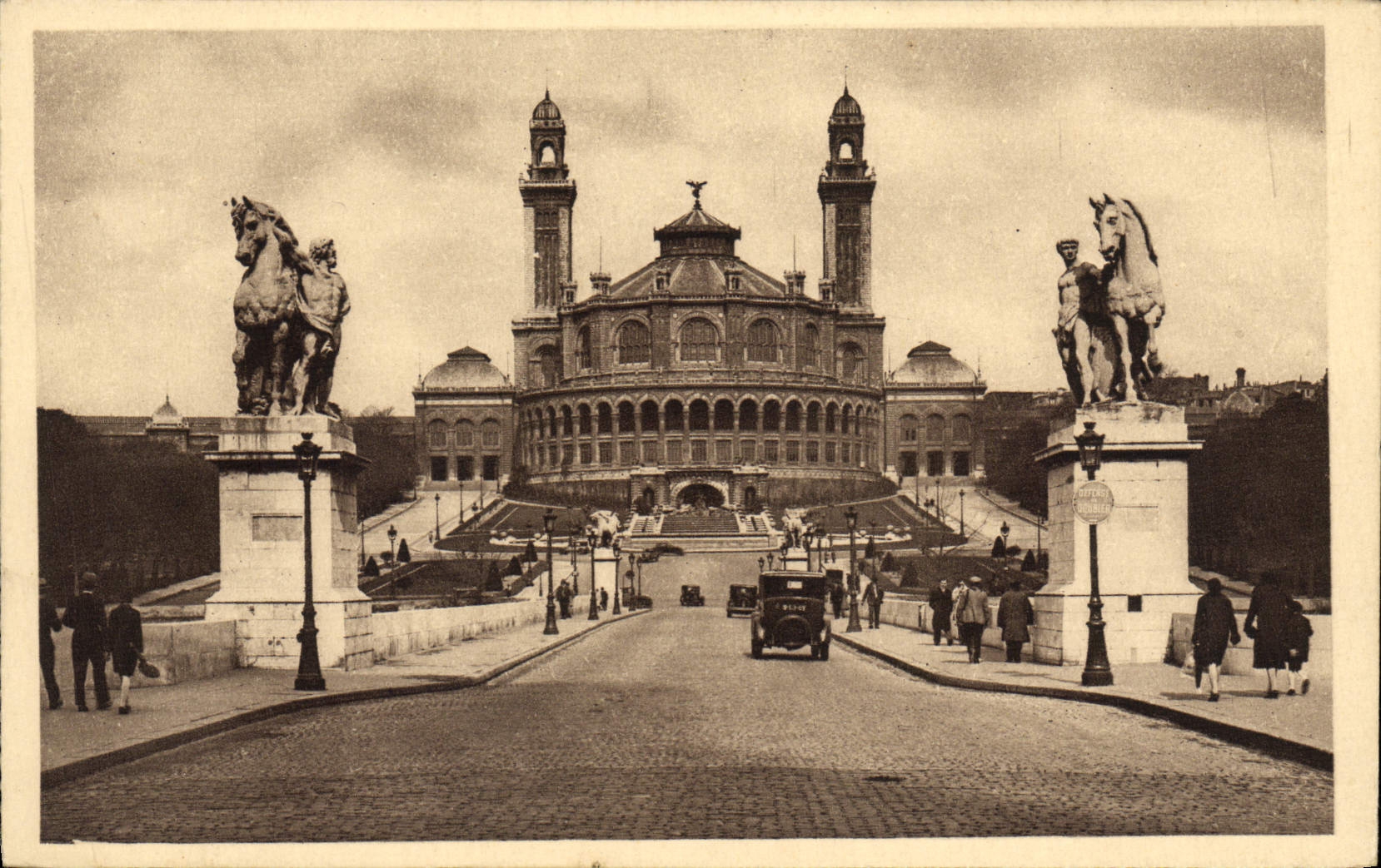 CPA Paris Le Pont D'Iena Et Le Trocadero