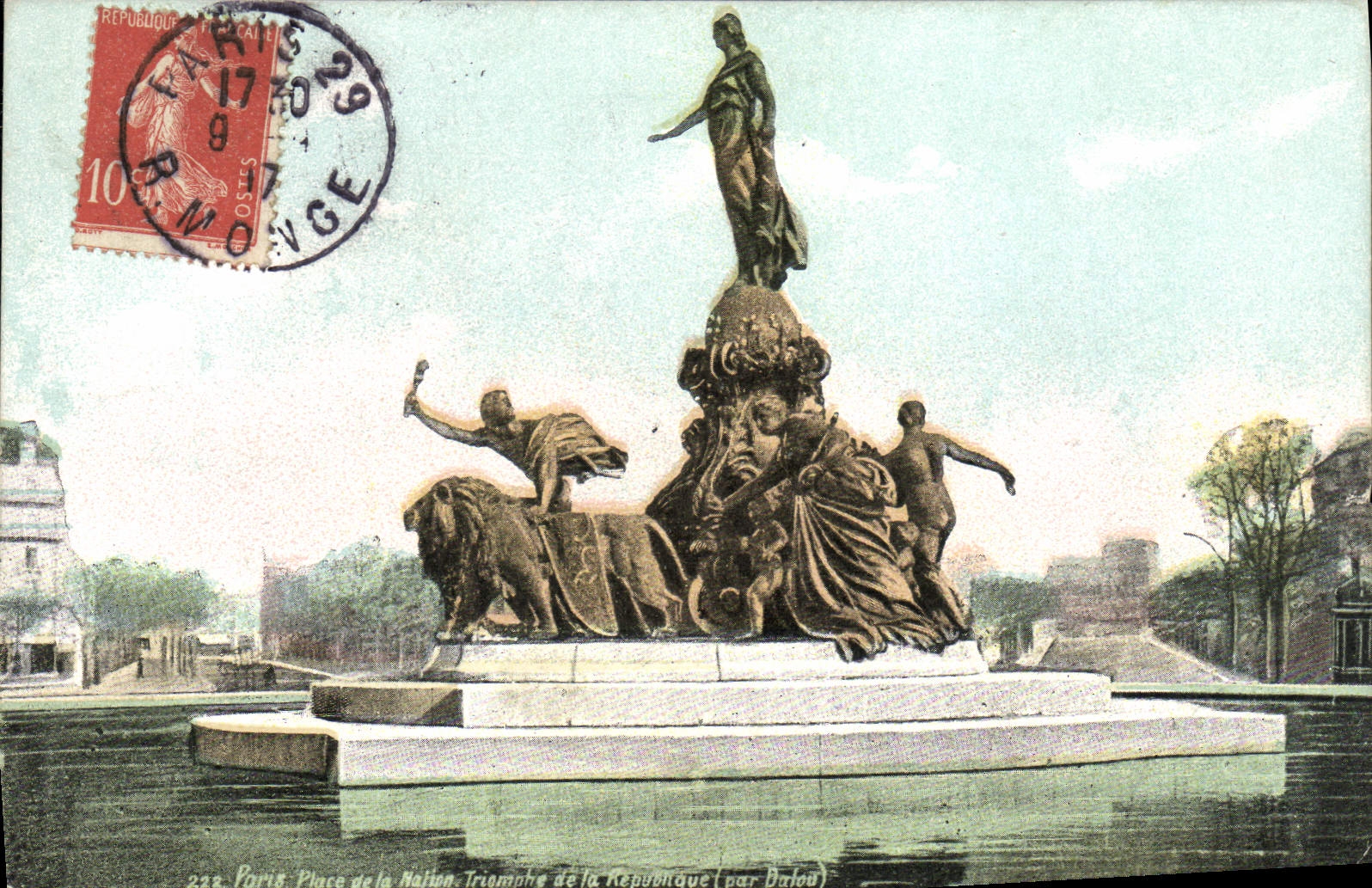 VINTAGE POSTCARD Paris Places Triumph Of the Republic Lion