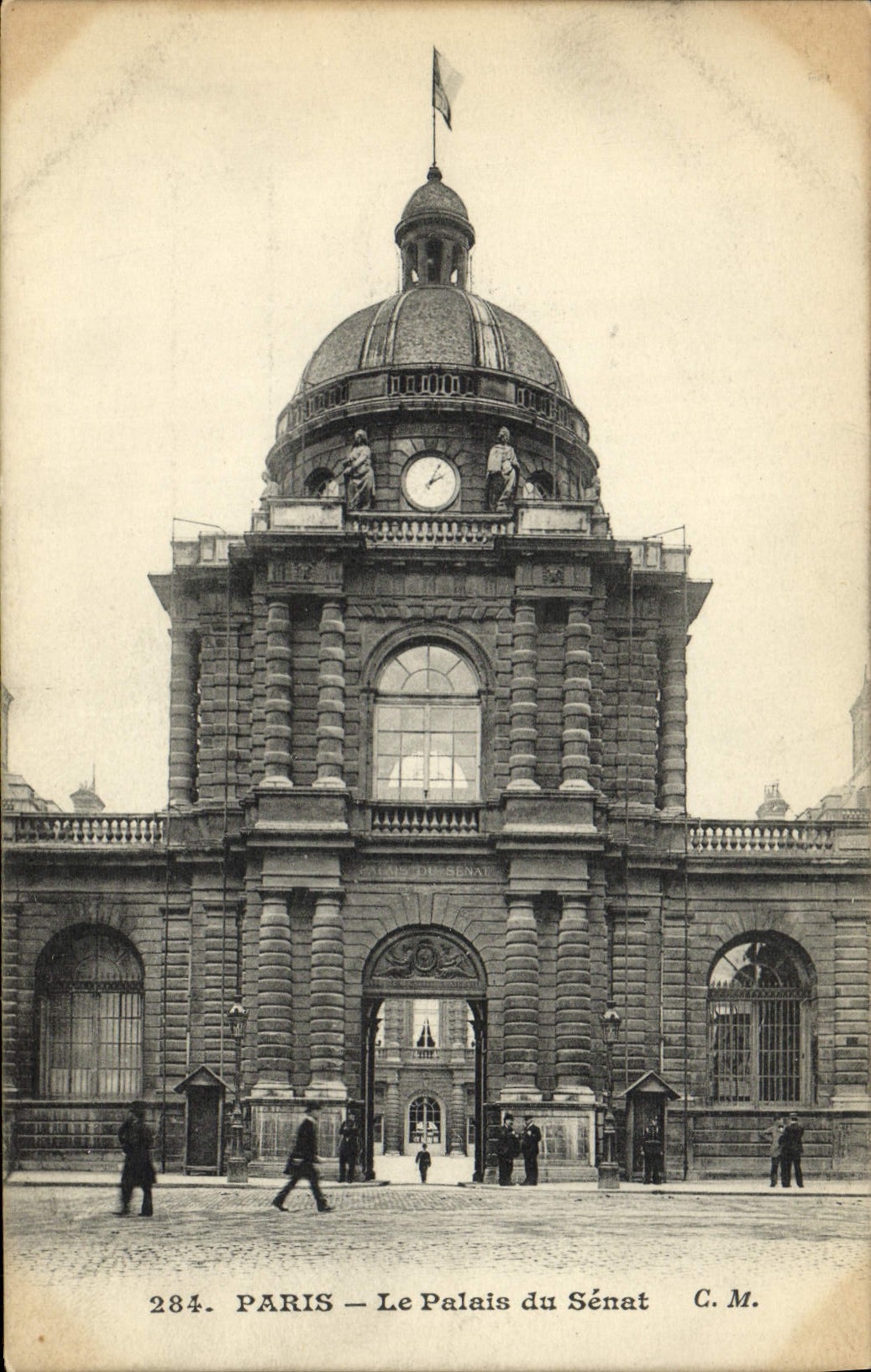 VINTAGE POSTCARD Paris the Palate Of the Senate