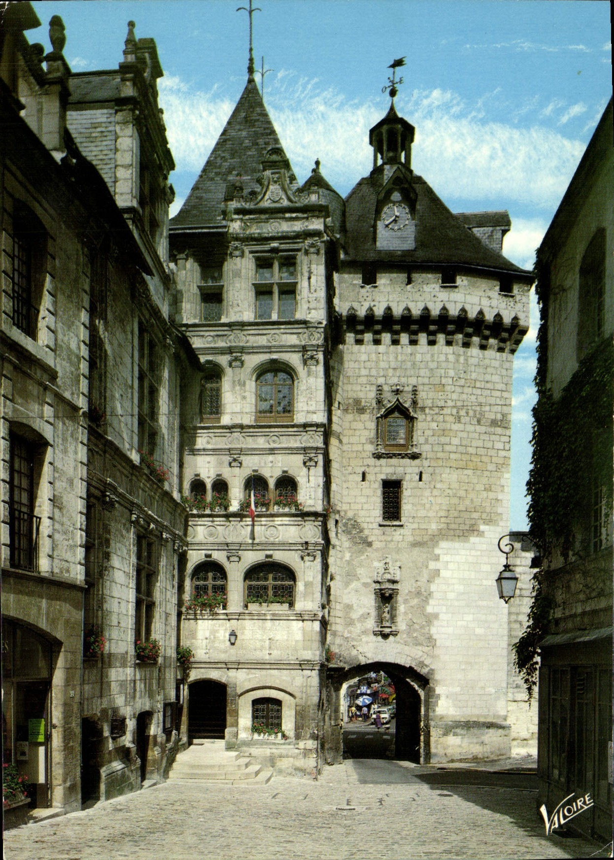 MODERN CARD Wonders Of the Loire Valley Loaches the Gate