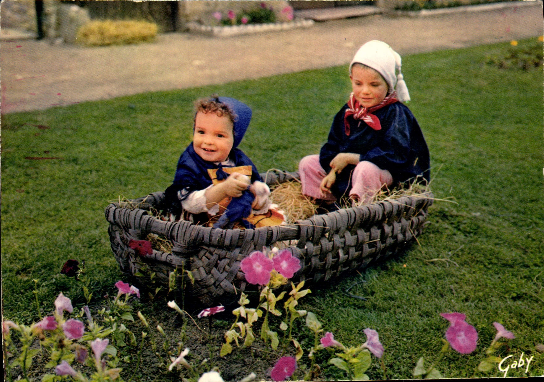 MODERN CARD Folklore Of France Normandy Children