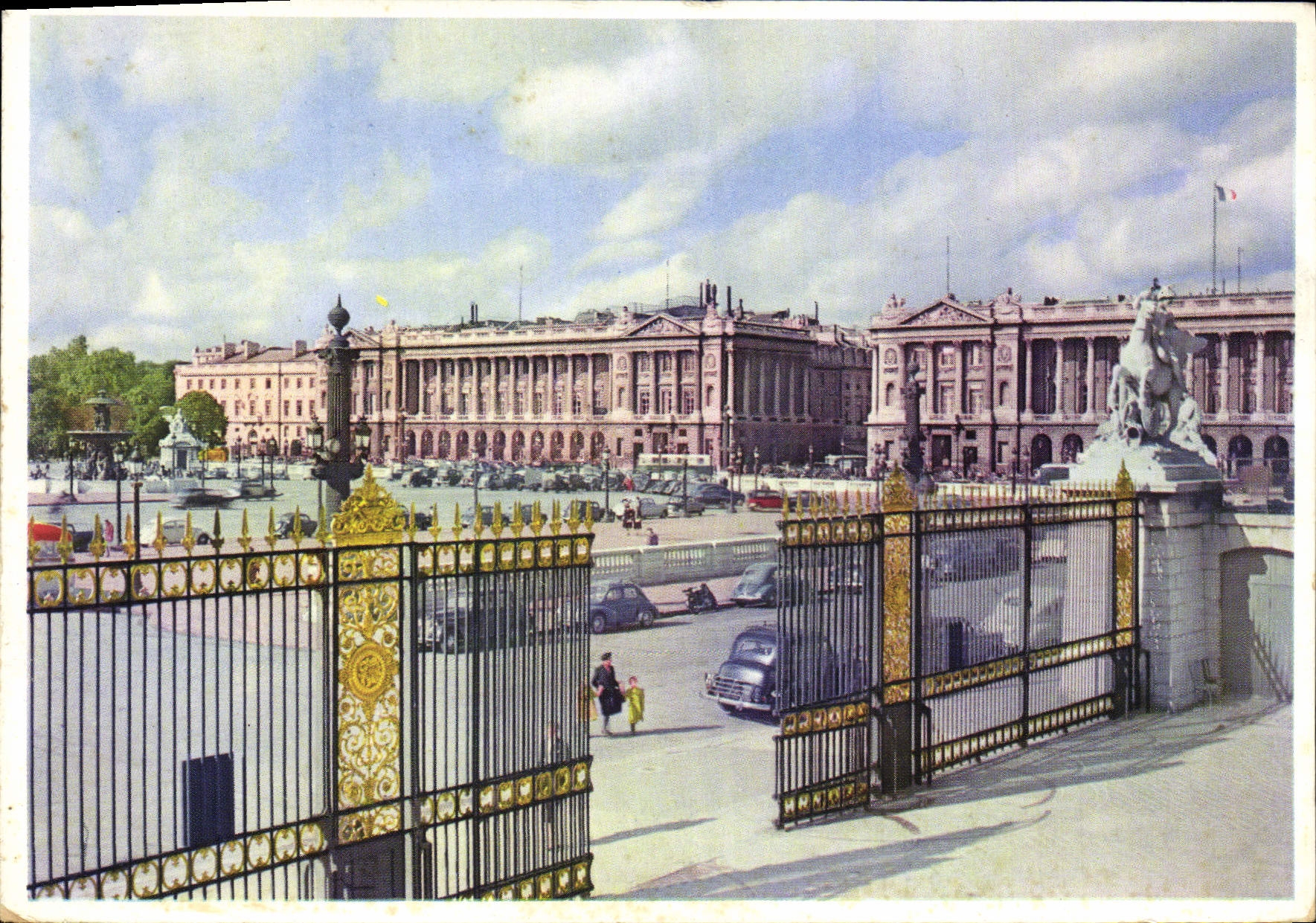 MODERN CARD Paris the Place of the Harmony