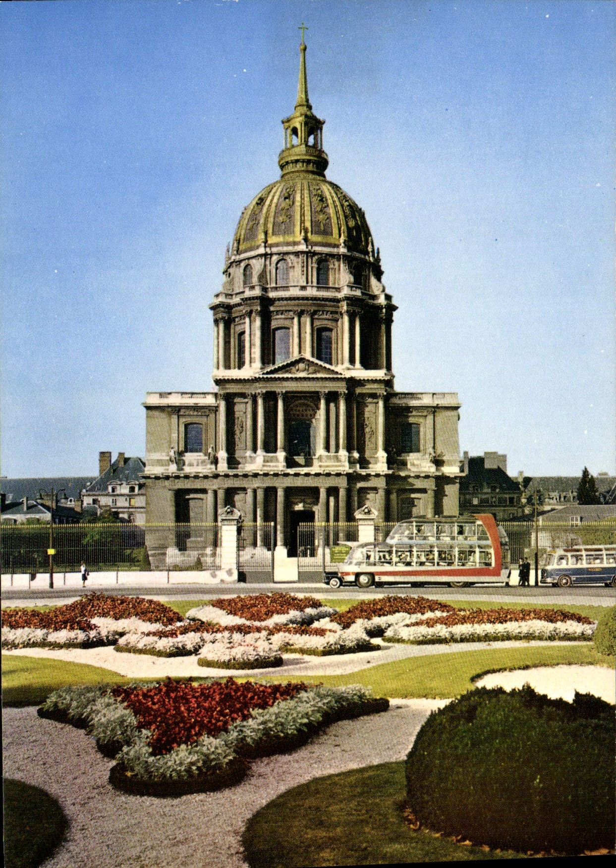 CPM Paris Les Invalides