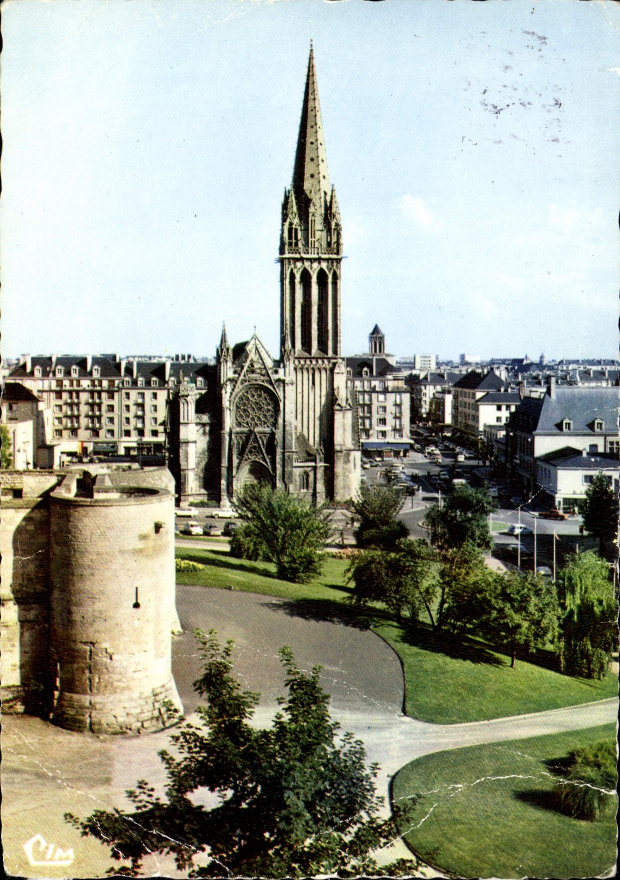 CPM Caen Le Chateau et l'Eglise St Pierre