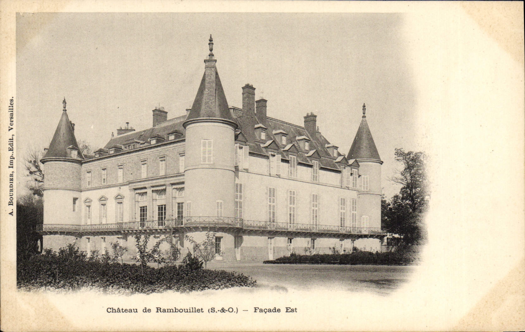 CPA Chateau de Rambouillet Facade Est