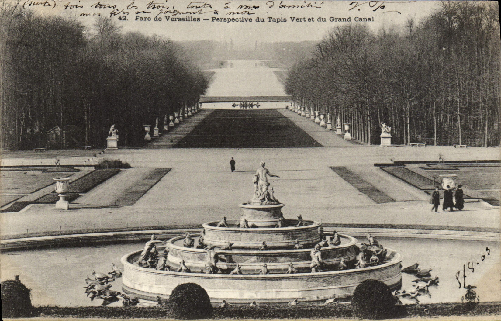 VINTAGE POSTCARD Park of Versailles View of the Green Carpet and the Large Canal