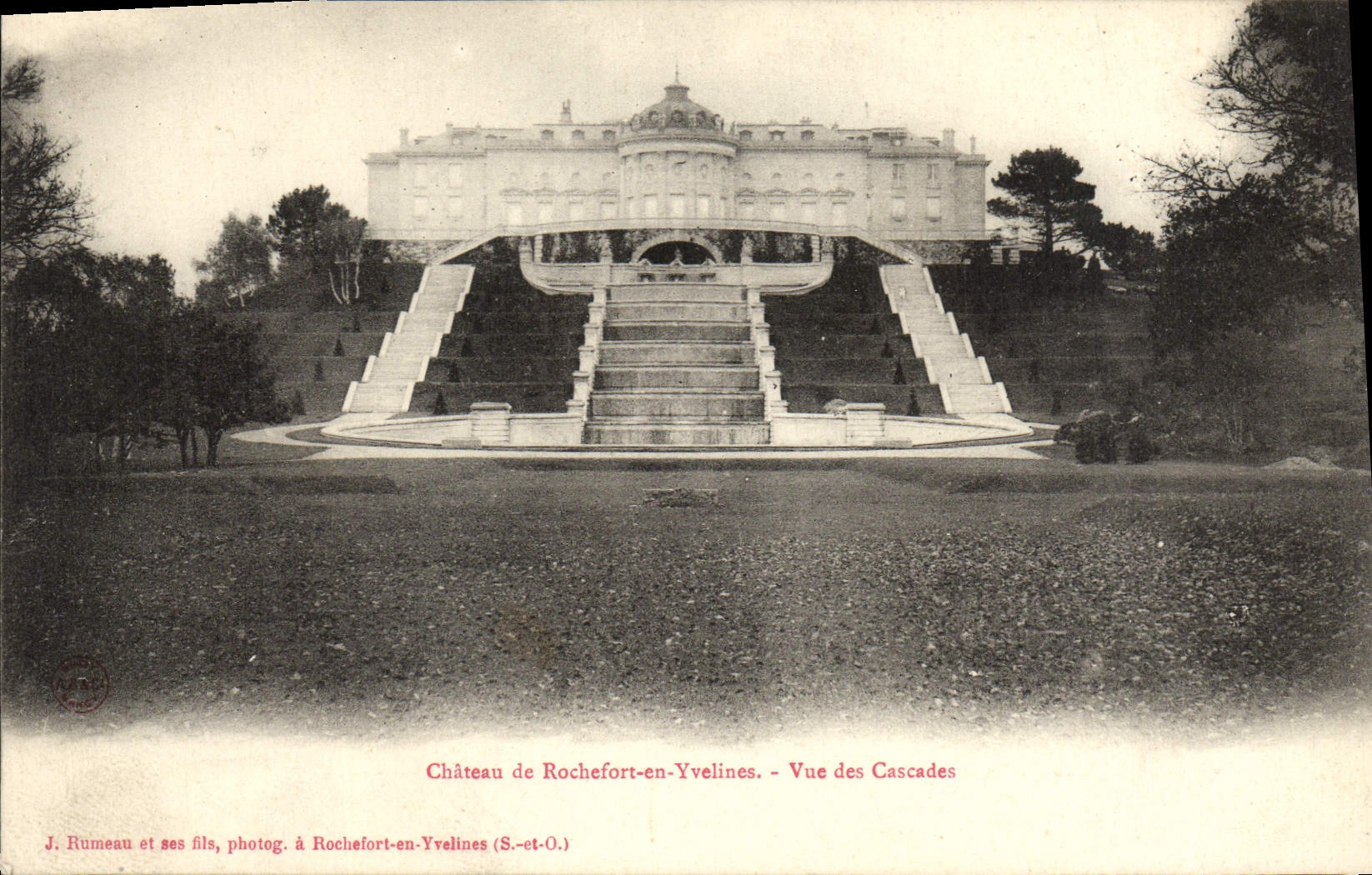 VINTAGE POSTCARD Castle of Rochfort in Yvelines seen of the Cascades