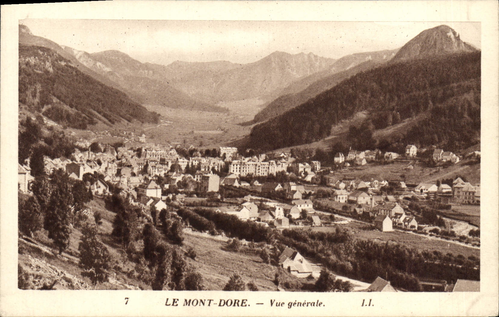 CPA Le Mont Dore Vue Generale