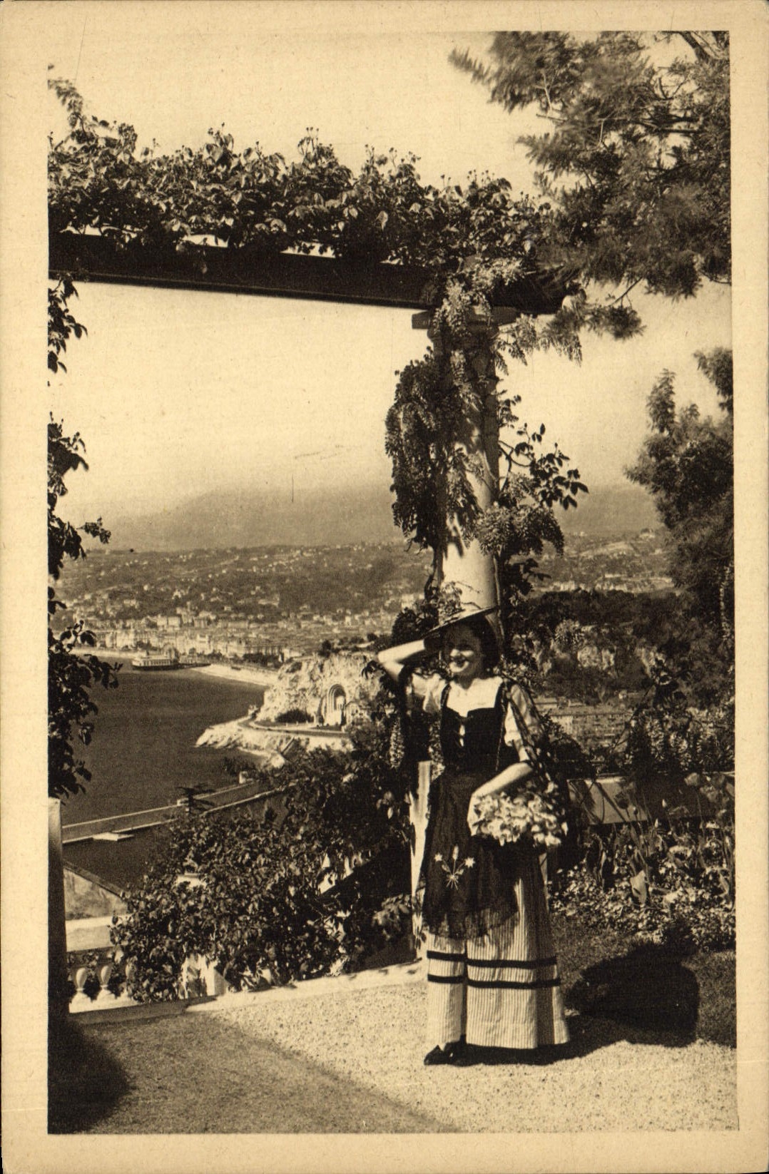 VINTAGE POSTCARD Nice Enters the Pergolas Costume of the Country Woman Folklore