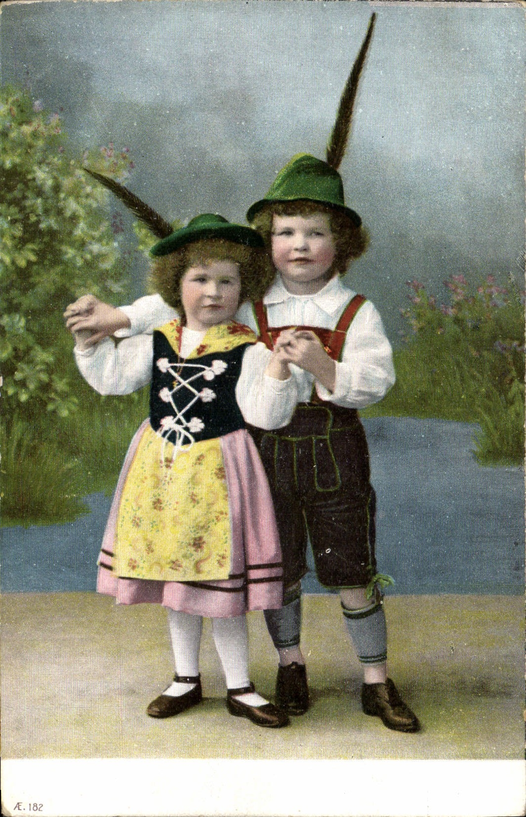 CPA Enfants Autriche Tirol Tyrol Folklore
