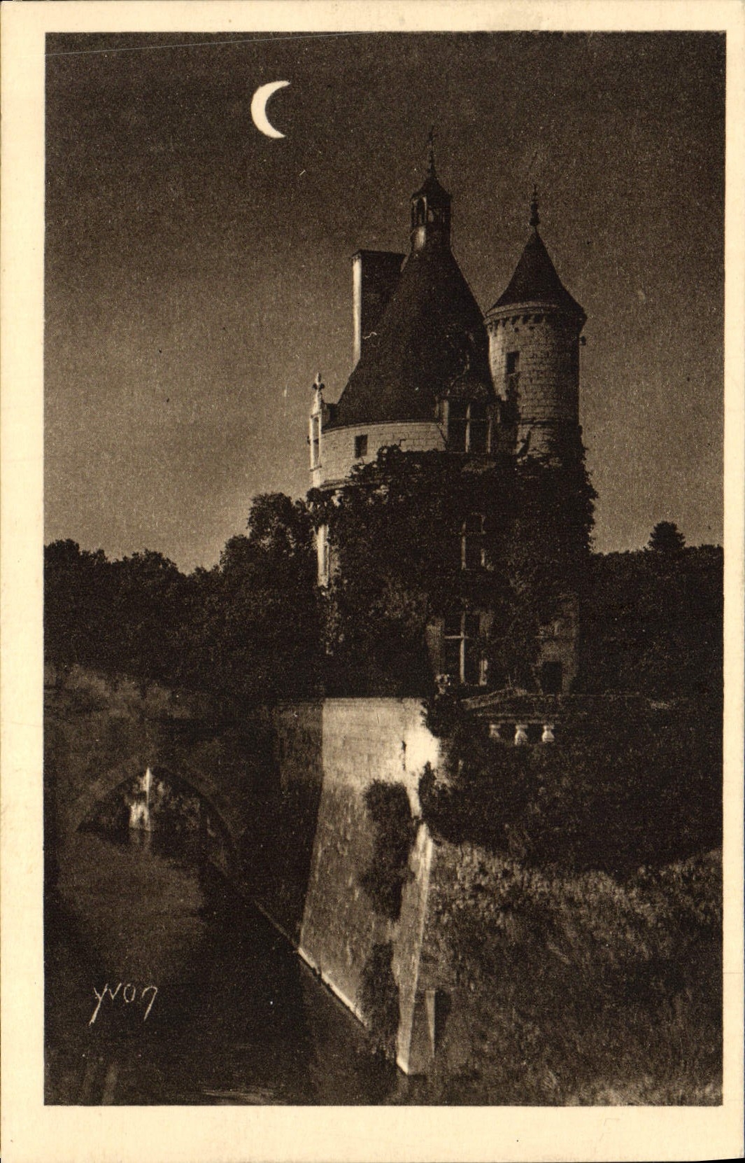 VINTAGE POSTCARD Moonlight Chenonceaux