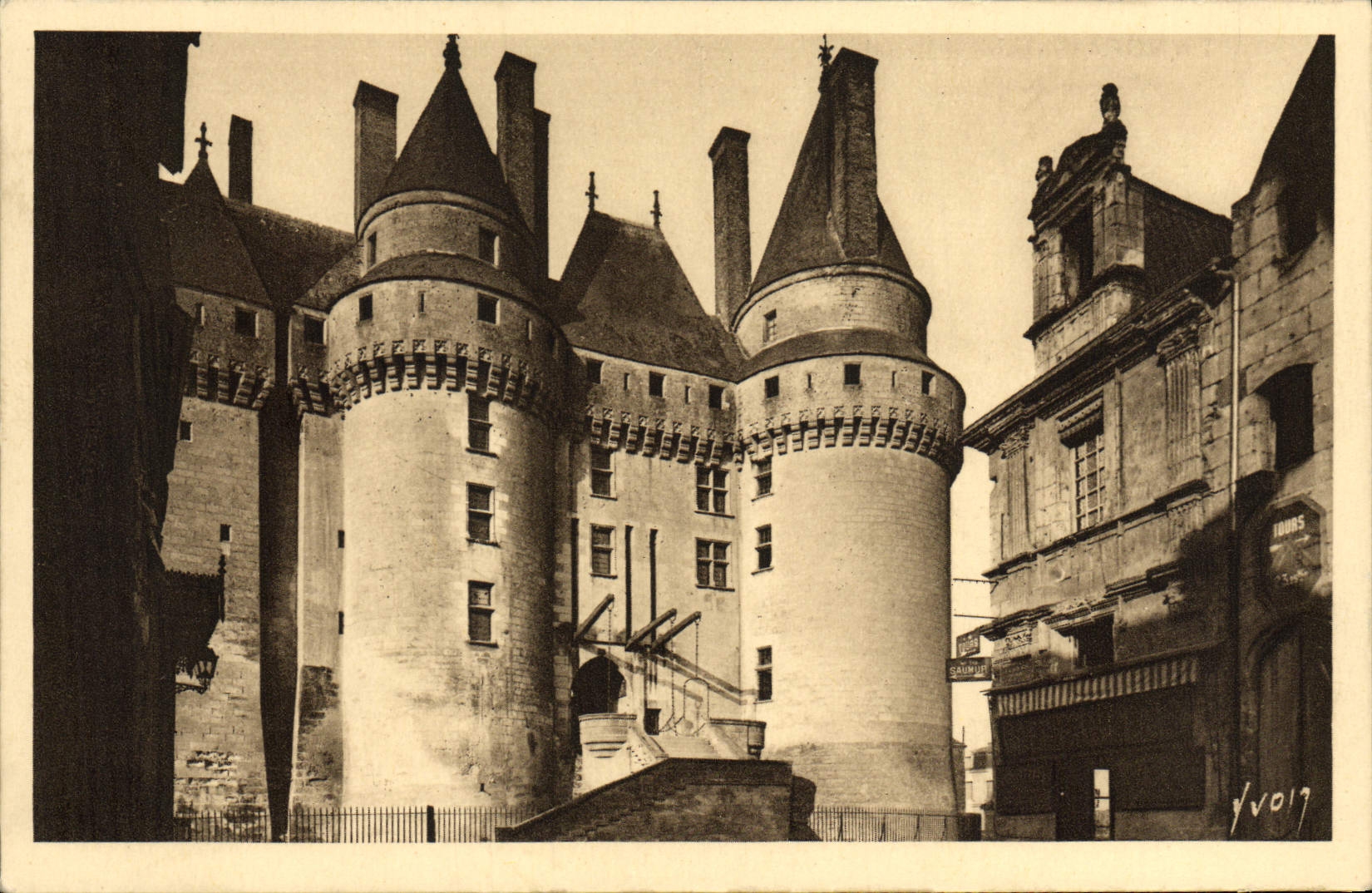POSTAL Langeais de la VENDIMIA la entrada del castillo
