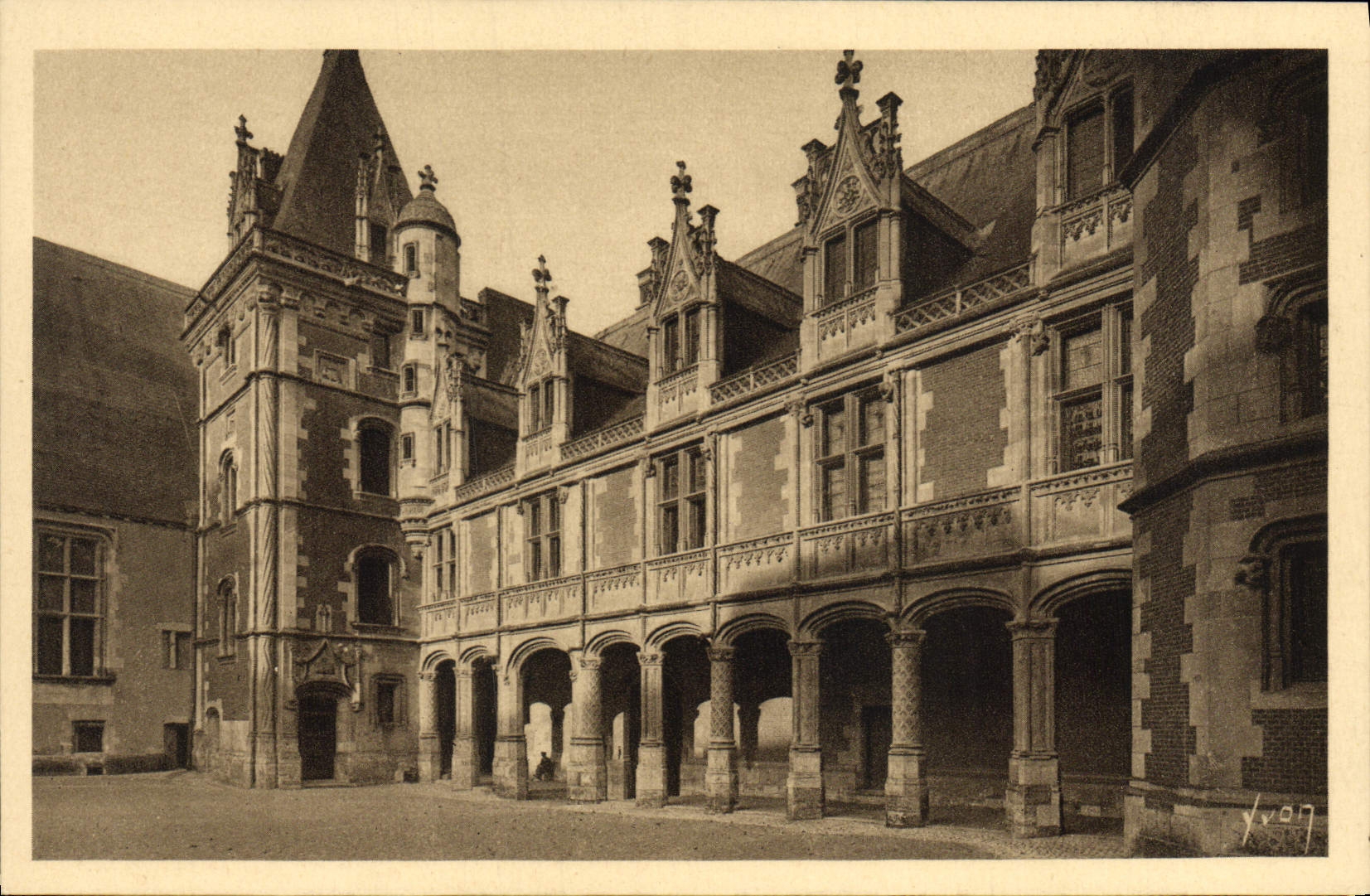 CPA Blois Le Chateau Facade Interieure Louis XII