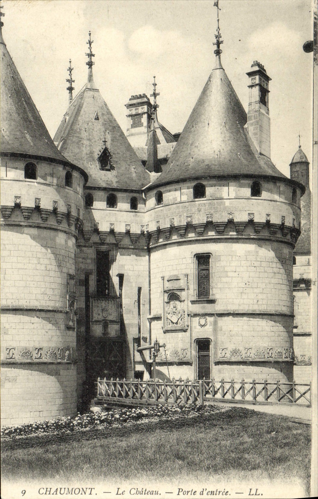 VINTAGE POSTCARD Chaumont the Castle Main door