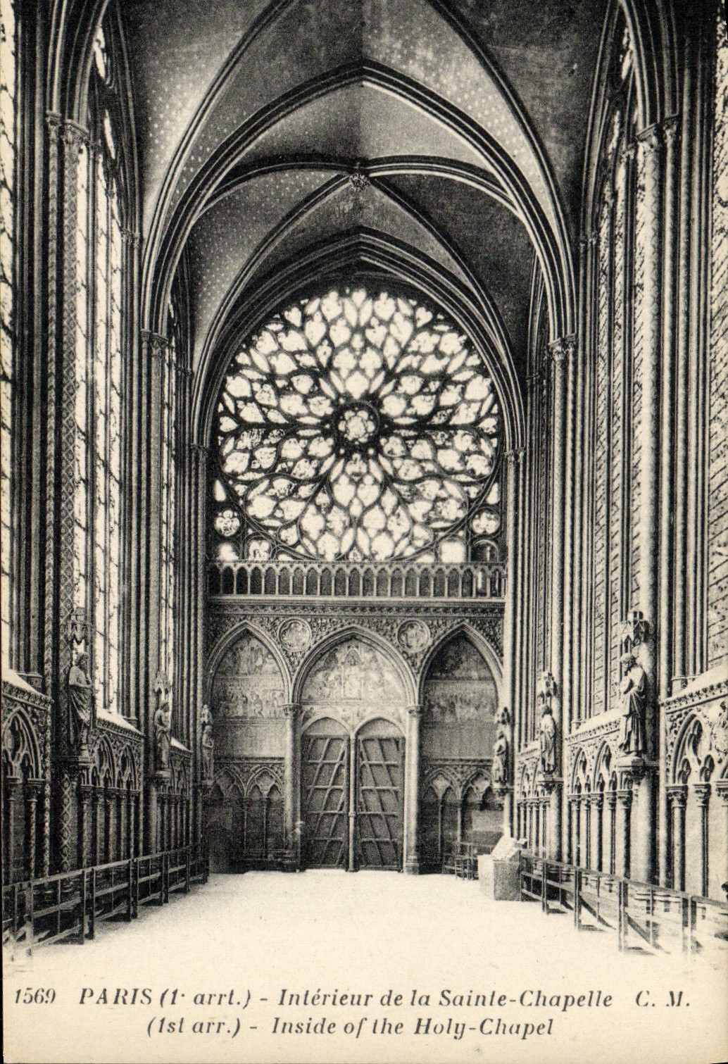 CPA Paris Interieur de la Sainte Chapelle