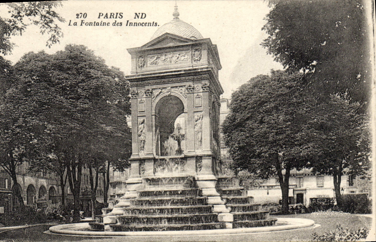 CPA Paris La fontaine des Innocents