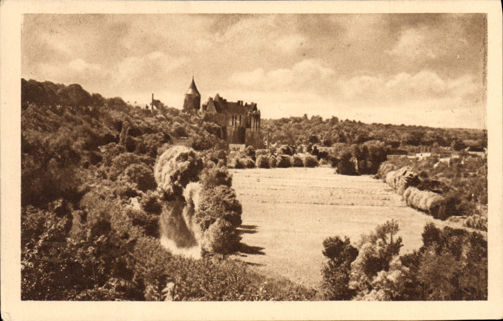 CPA Chateaudun Le Loir et le chateau