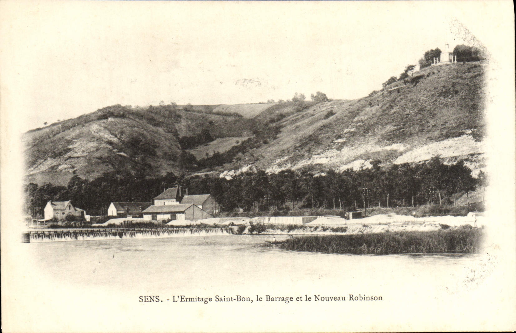 CPA Sens L'Ermitage Saint Bon le Barrage et le Nouveau Robinson