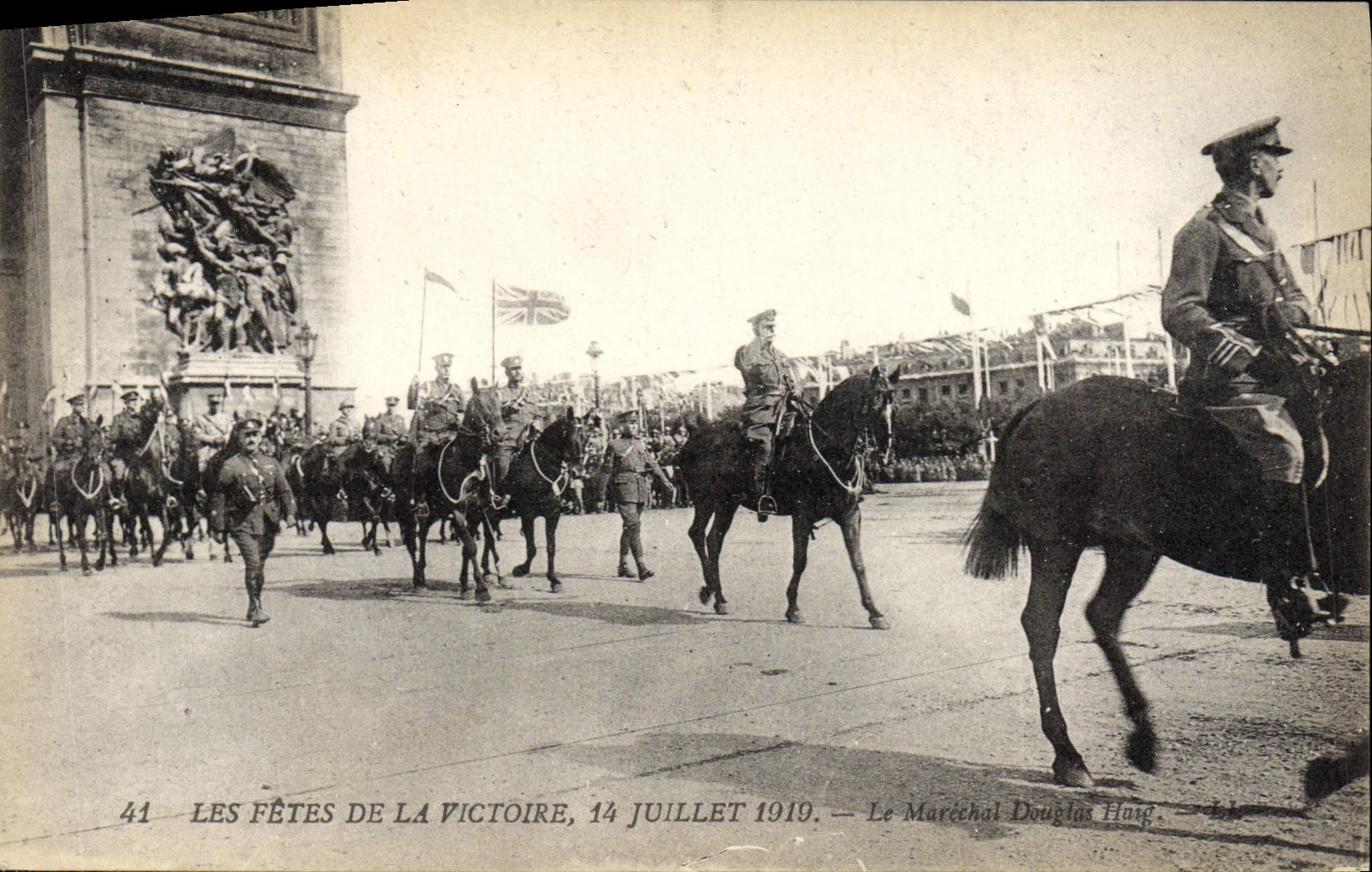 Festivales de la POSTAL de la VENDIMIA Victoire París del general Douglais Haig Militaria del 14 de julio de 1919