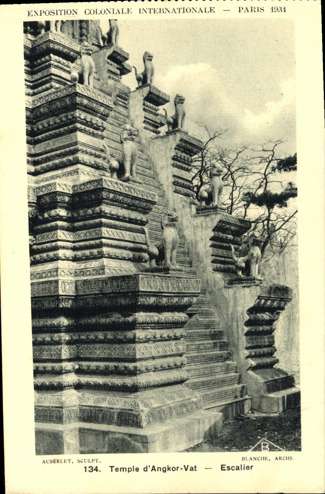 CPA Exposition Coloniale Internationale Paris 1931 Temple d'Angkor Vat Escalier